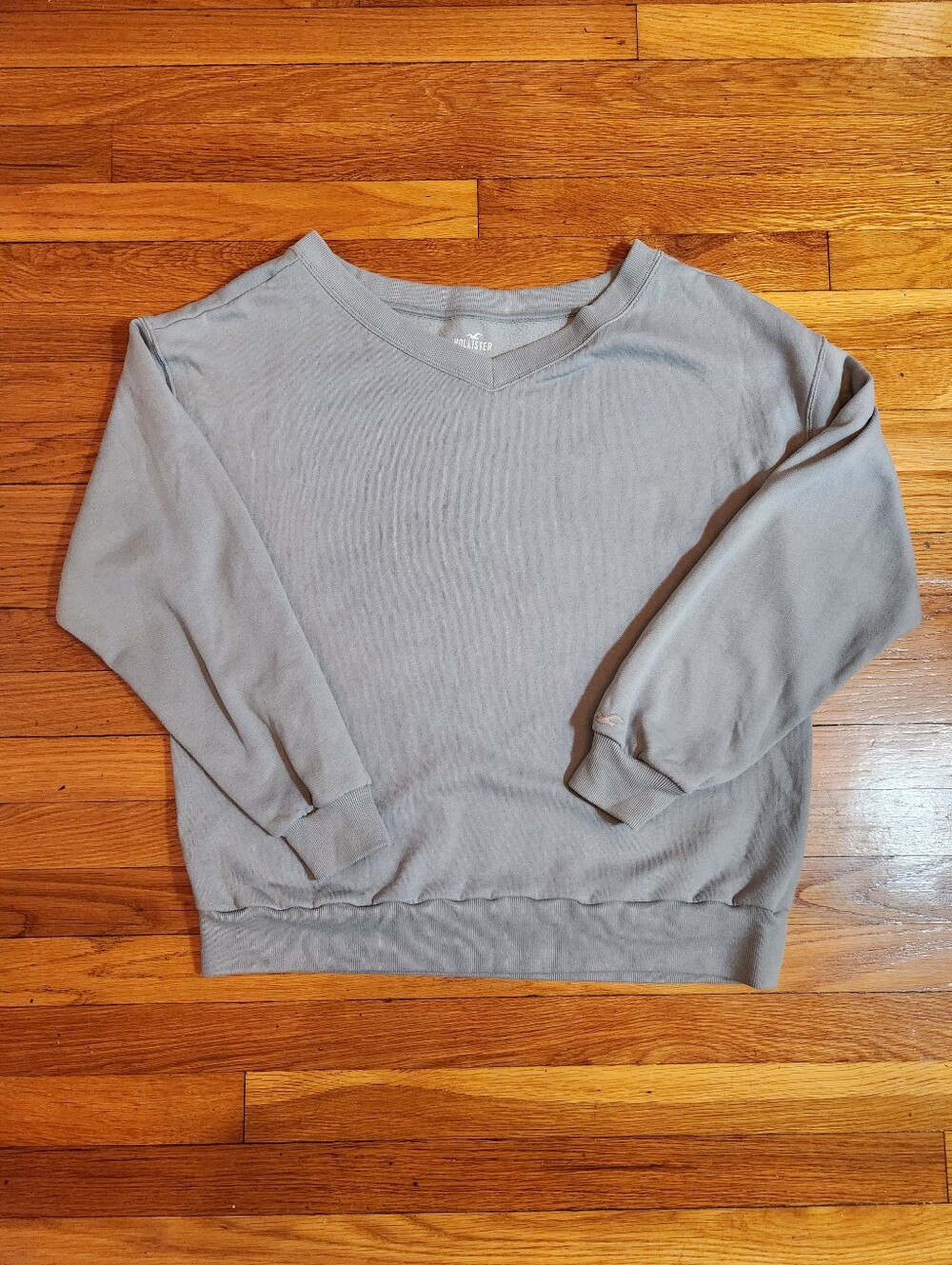 Hollister V-Neck Pullover Sweatshirt - Light Blue / Gray - Size Small - Picture 2 of 14